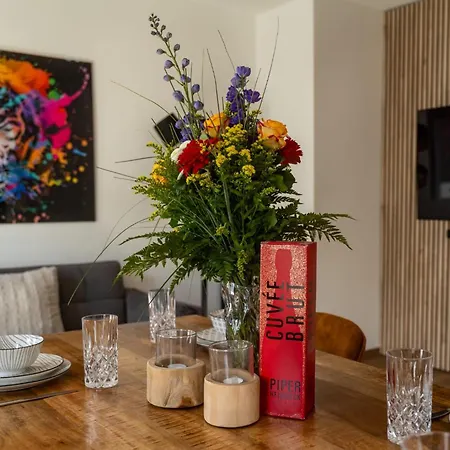 Hideaway Lounge Sure アパート *