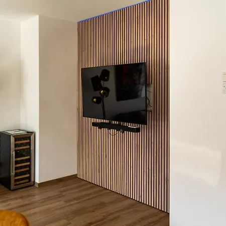 Hideaway Lounge Sure *