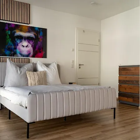 Hideaway Lounge Sure شقة *